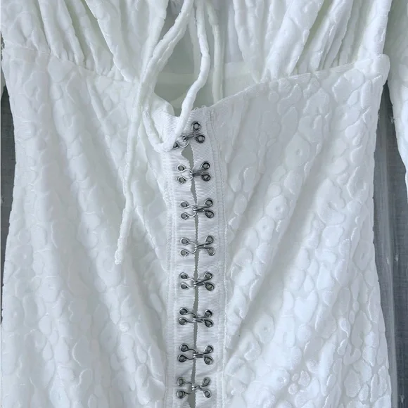 Princess Polly Cream Bodycon Dress with Bishop Sleeves - Picture 2 of 6